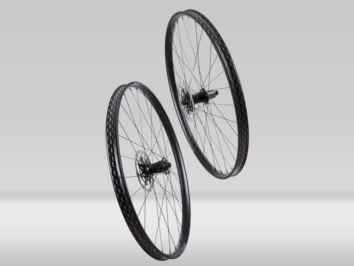 HUNT Enduro Wide MTB 29 Wheelset — 2105g — Shimano Microspline-Super Boost